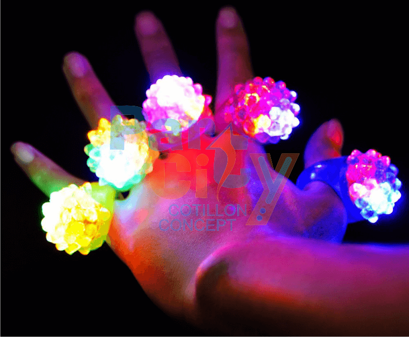 Anillo titilante goma luminoso x50